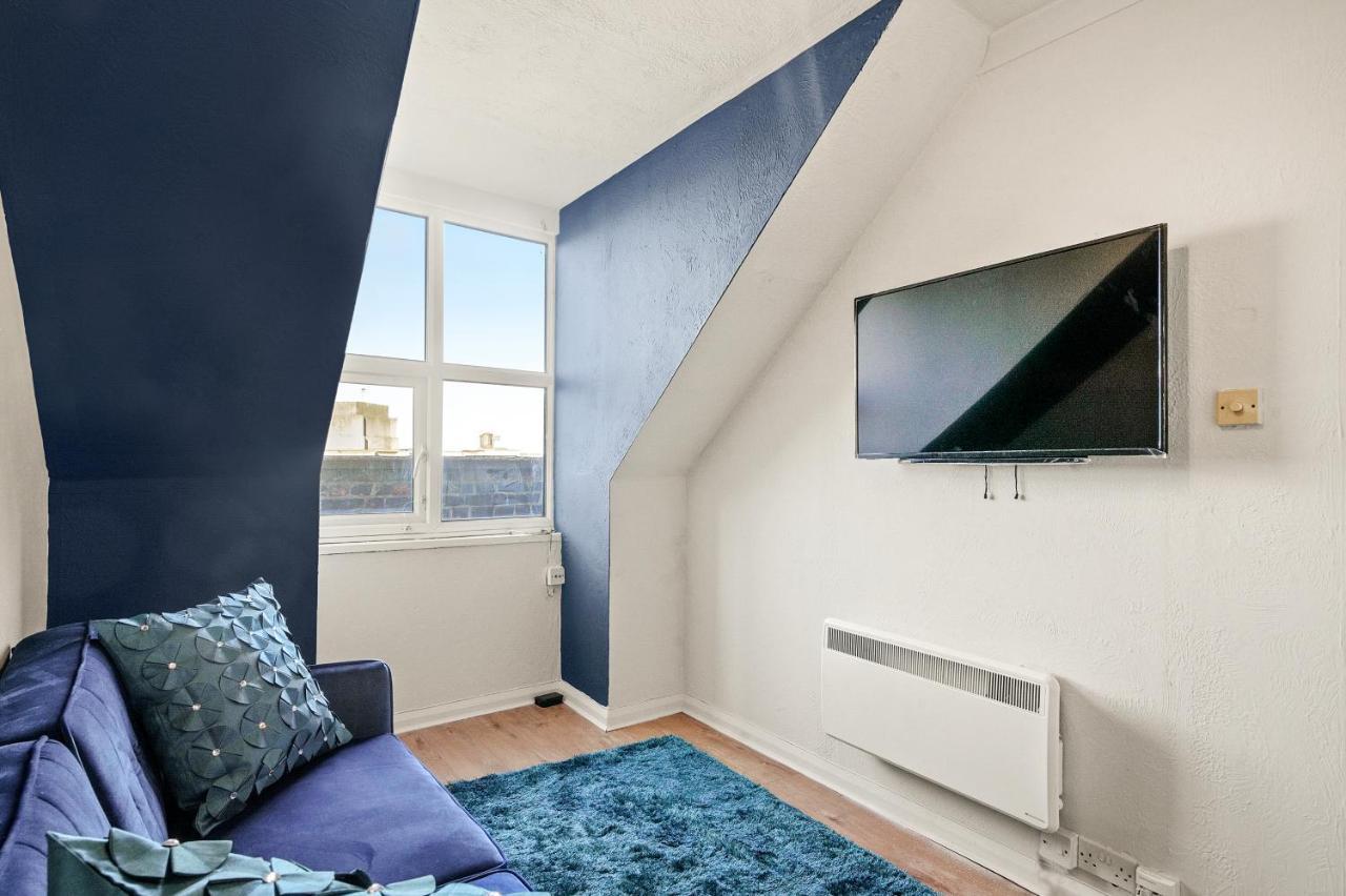Апартаменти 2 Bed Central Hub In Medway Чатем Екстер'єр фото